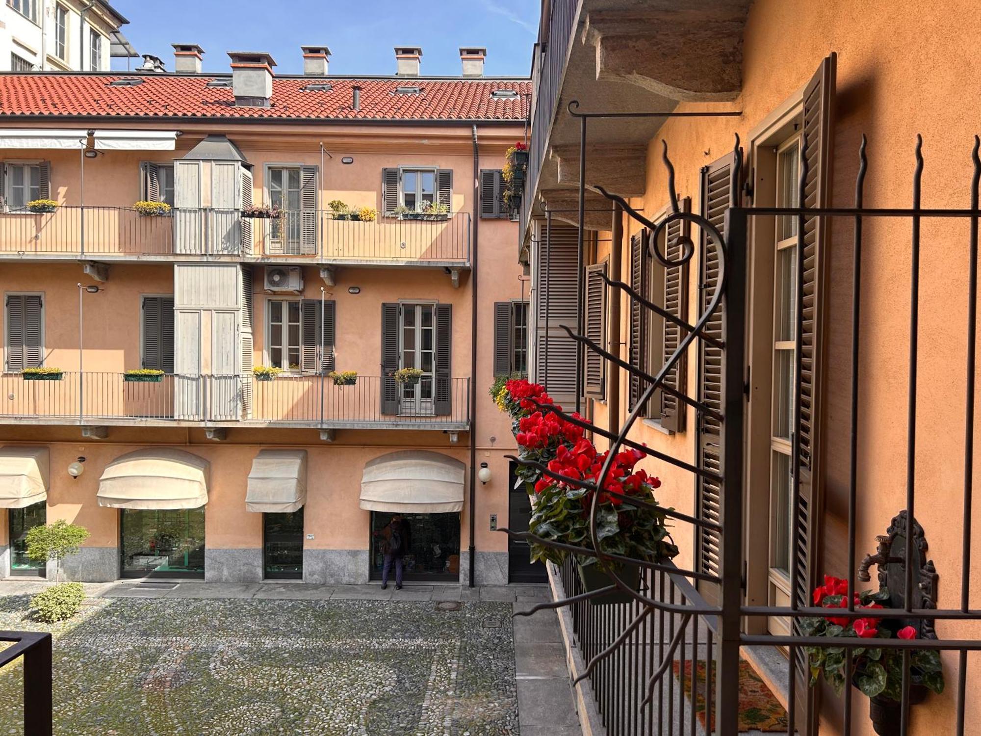 Elegante Appartamento Nel Centro Storico Di Torino Buitenkant foto